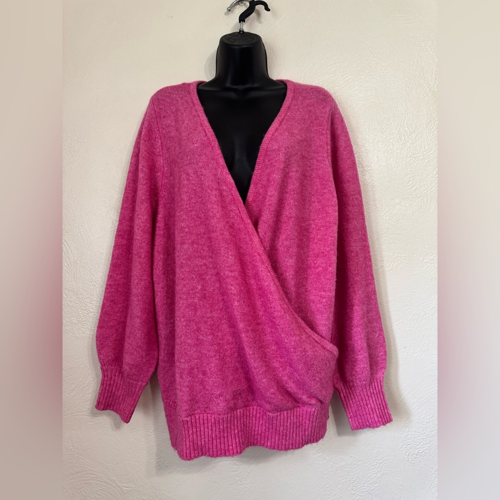 NWOT torrid Women’s Pink Wrap V-Neck Sweater